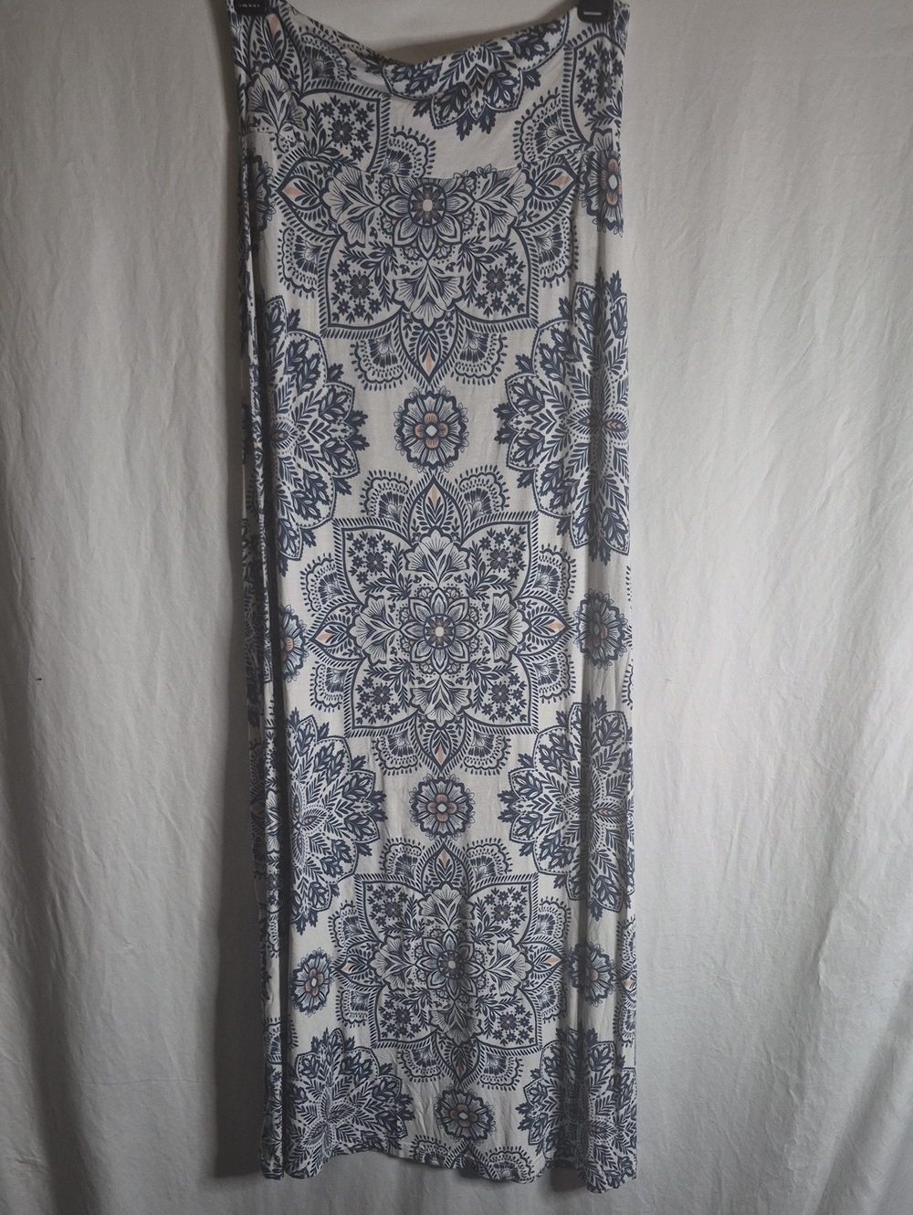 Charlotte Russe Cream Maxi Skirt with Navy Medallion Pattern
